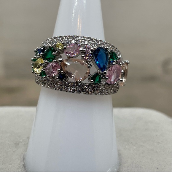 Beautiful Statement Cluster Blue Sapphire Green Emerald CZ Ring Band - Picture 2 of 4